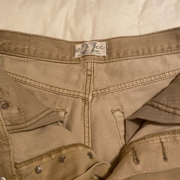 NWOT FREE PEOPLE JEANS ❤️ - Picture 2 of 6